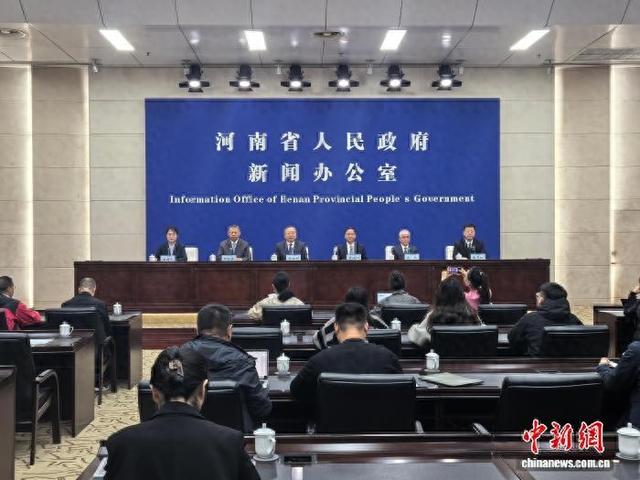 图为发布会现场。 记者 阚力 摄