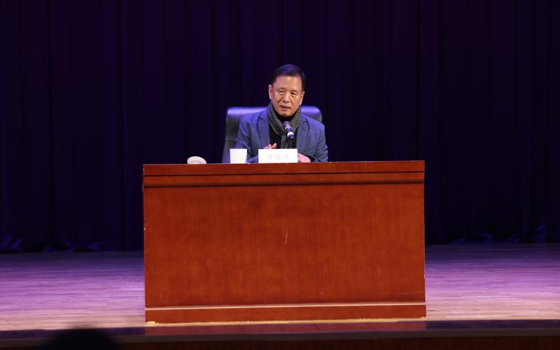 中国作家协会副主席、著名文学评论家、作家李敬泽分享了阅读与语言的重要性。 新京报记者李木易 摄