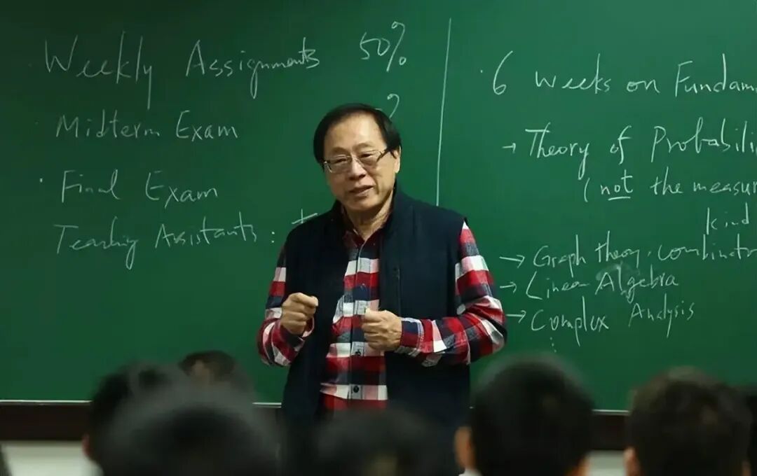 图:中国科学院院士,计算机科学专家,2000年图灵奖获得者,清华大学教授姚期智