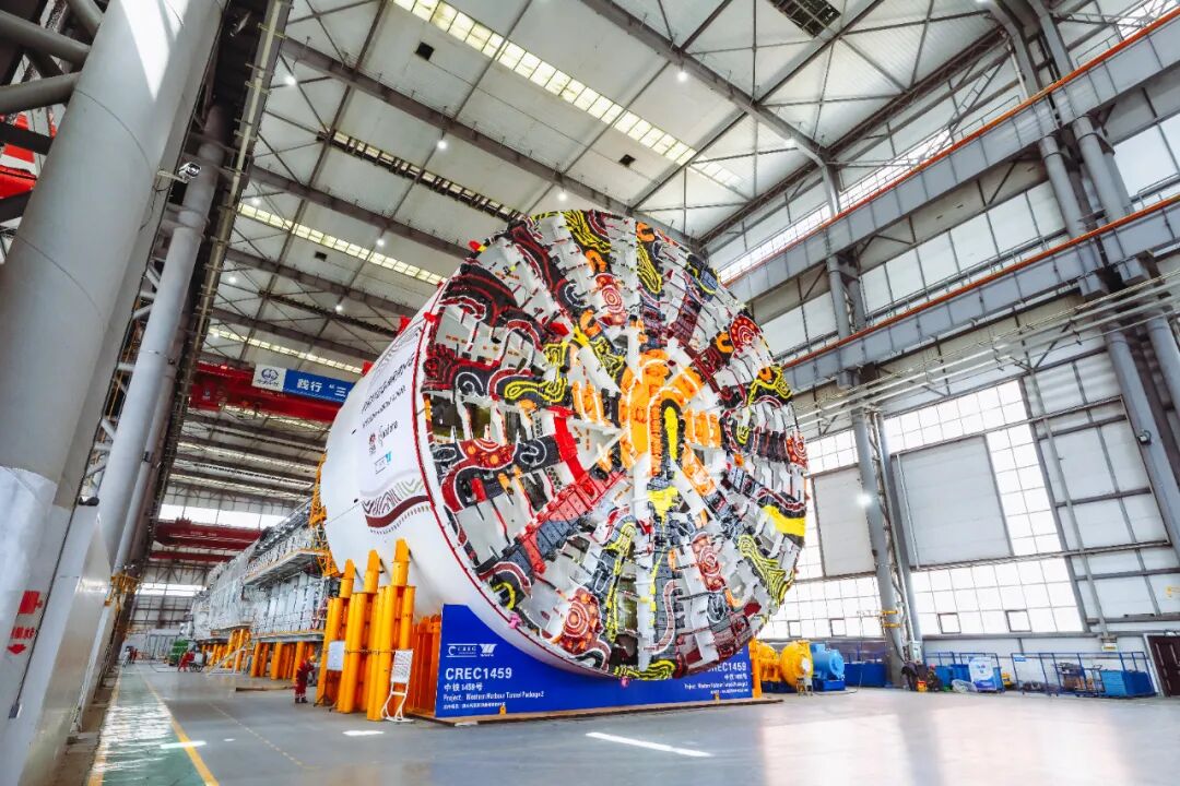 中国出口海外最大直径盾构机“帕蒂加朗号”。图片来源：中铁装备