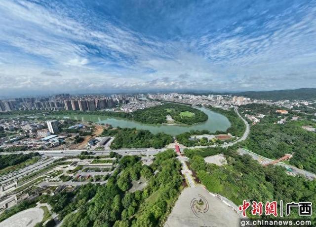图为百色的母亲河——右江。 梁永艺 摄