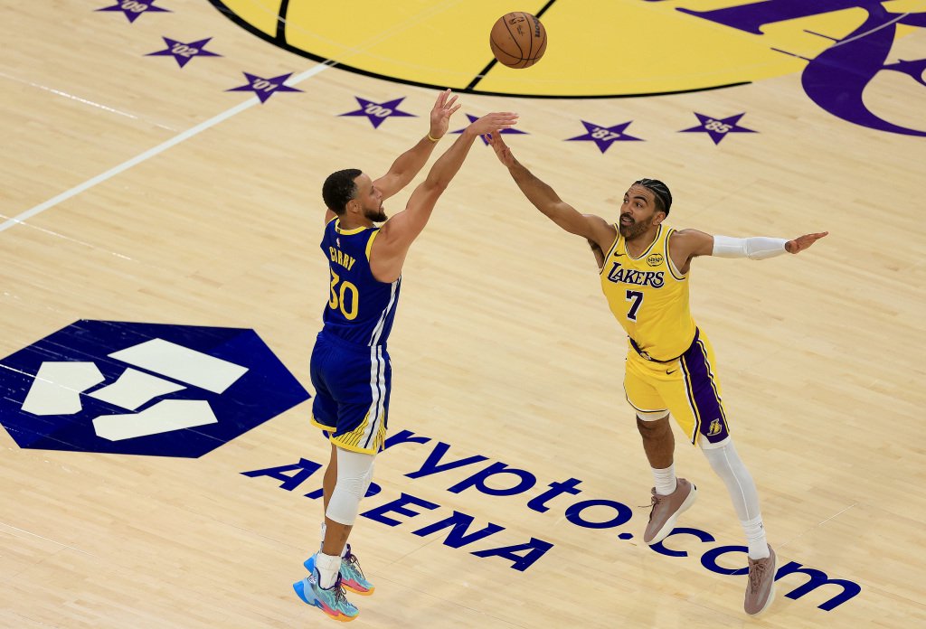 NBA各队为何要对勇士心存忌惮?首秀开门红就是答案