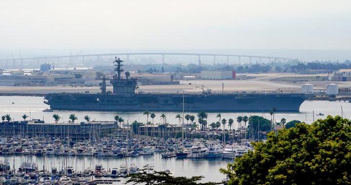 南海坠机后，美航母掉头回国