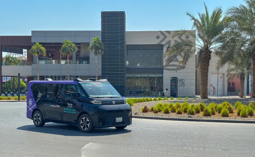 文远知行Robotaxi GXR在沙特利雅得