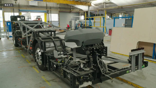 装配巴士的基础 The Cornerstone of the Bus Build 纪录片品鉴团