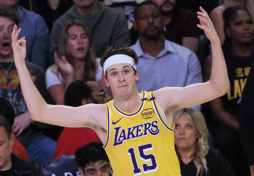 里弗斯开挂赛季!总得分第2+助攻第1,1数据队史第1