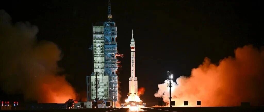 全面升级,新一代载人飞船“梦舟”明年首飞|神舟_新浪新闻