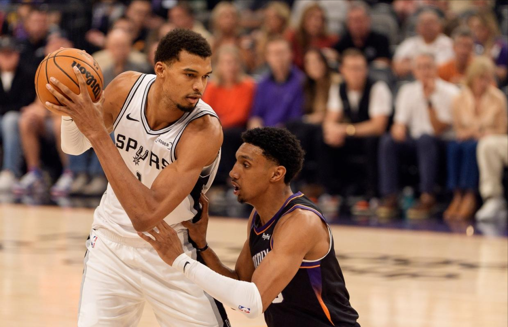 马刺不败金身告破 太阳一招限制文班