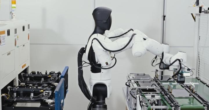 智元称其研发真机强化学习技术已落地工业产线