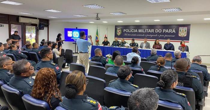 巴西帕拉军警努力学中文 迎2025联合国气候变化大会