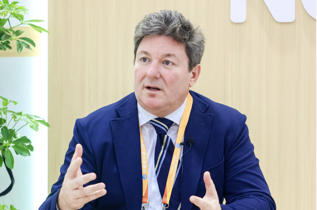 聚集进博会｜雀巢中国新帅马凯思：中国消费者变了，要向labubu们“取经”