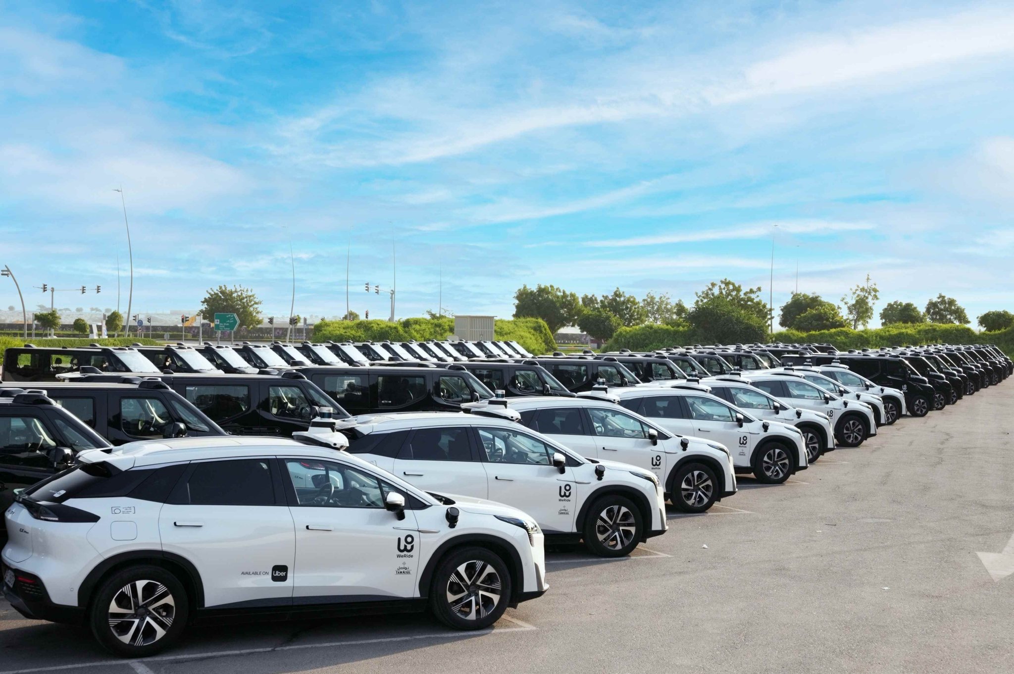 （文远知行在阿布扎比的Robotaxi车队）