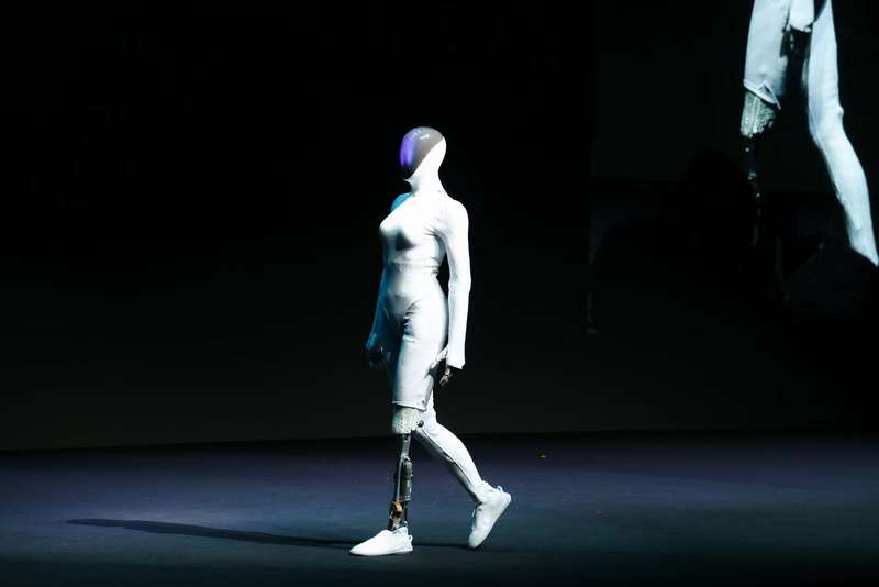 小鹏全新一代IRON。企业供图