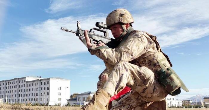 青海武警开展多枪械实弹射击考核