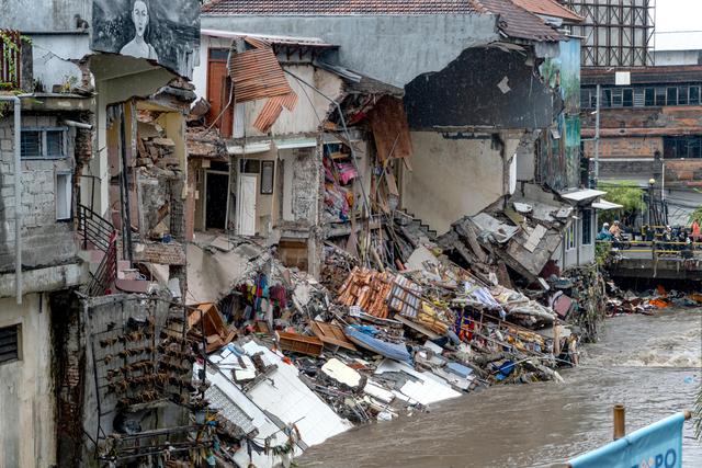 這是2025年9月10日在印度尼西亞巴厘島登巴薩拍攝的遭到破壞的建筑。新華社發(fā)（迪基攝）