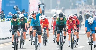 骑着自行车上港珠澳大桥，太震撼了！（激情十五运）