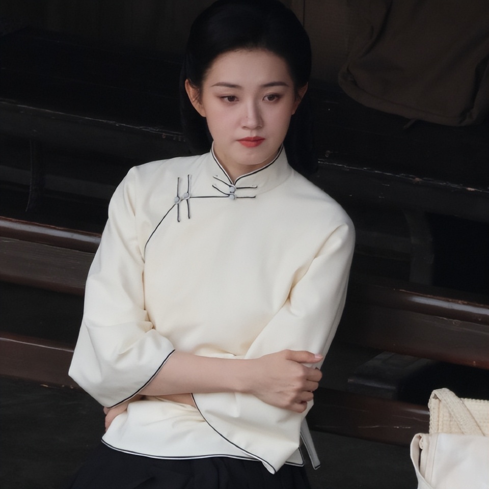 郭宇欣《玉簟秋》学生装太养眼!民国风端庄大气,主CP意外好嗑!|民国|玉簟秋|徐若晗_新浪新闻