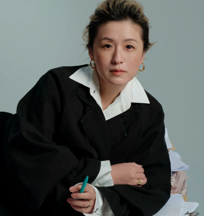 古二再锤秦雯洗稿,王家卫让古二替秦雯写剧情主线,打脸李亚玲!|秦雯|剧本|王家卫_新浪新闻