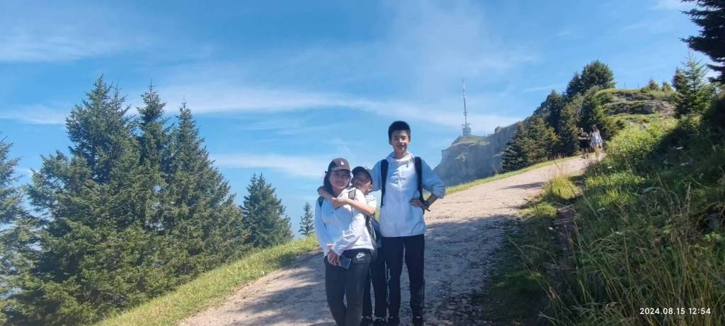 夜读｜“硬核”生娃记