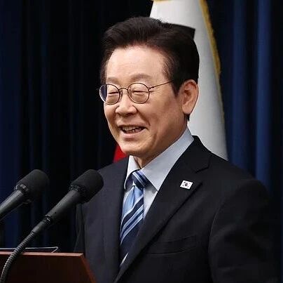 韩国建造核潜艇，定了