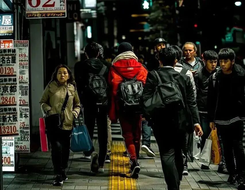 为何能有现在这一幕？