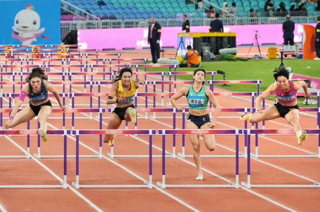 黑马!广东队选手刘景扬获女子100米栏冠军!|广东队_新浪财经_新浪网