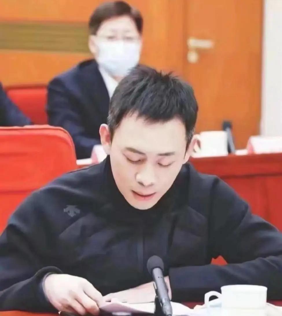 东北人“张译”同款/图源：小红书网友安利的迪桑特同款