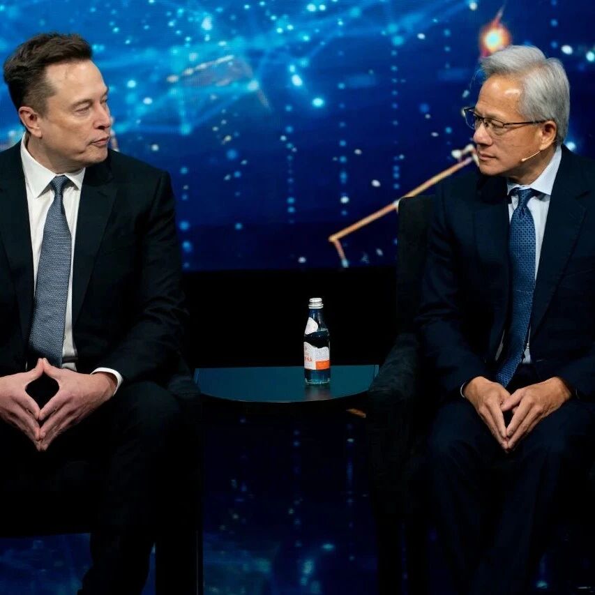 昨晚，马斯克对话黄仁勋，「吵起来了」