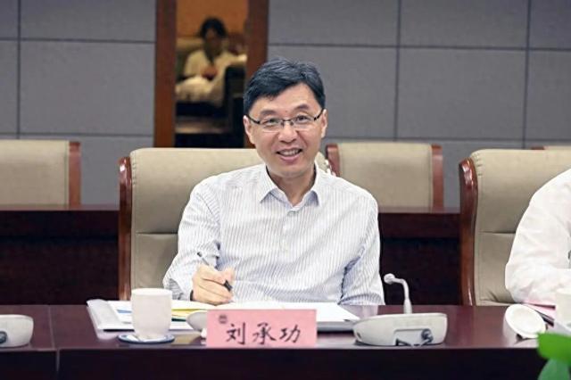 刘承功同志任中山大学党委书记，曾任复旦大学党委副书记、东华大学党委书记|广东大学|广东省|教育部|中央|会议_手机新浪网