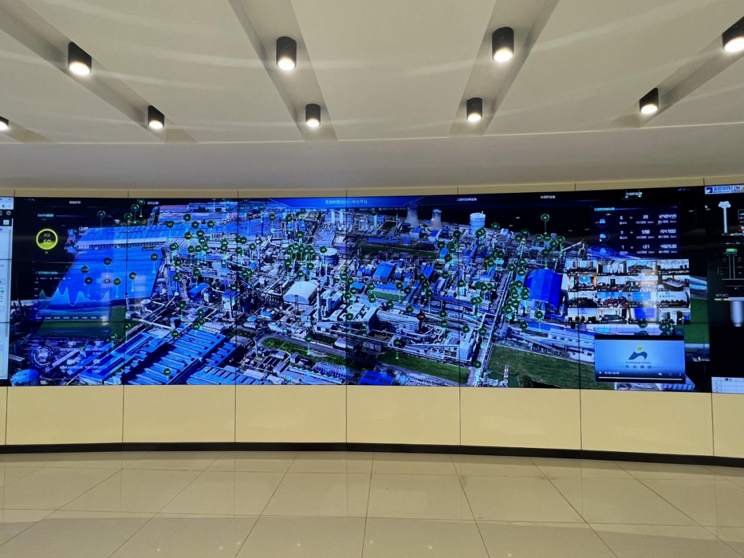 东华钢铁用一块屏实现了厂区环保工作的“监、管、治”一体化。图片来源：唐山东华钢铁企业集团有限公司