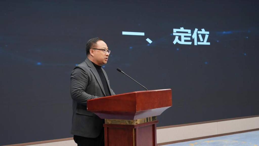 中国广告协会国际传播工作委员会执行主任陆文龙