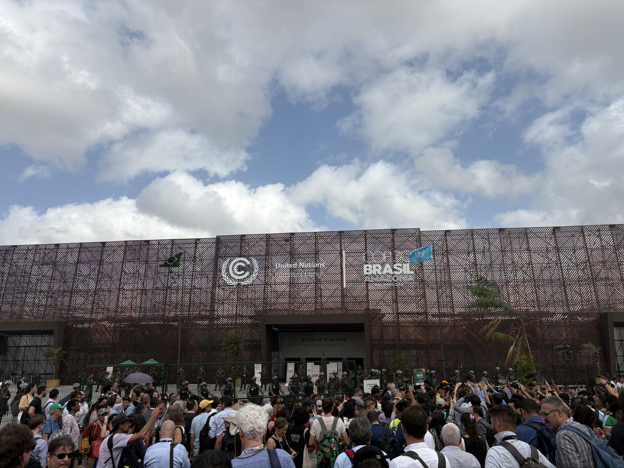 亚马孙COP30落幕：会场内外的期待与落寞