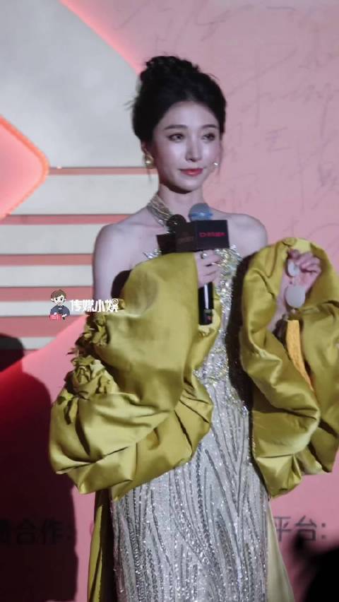 王格格今天太美了!|王格格_新浪新闻