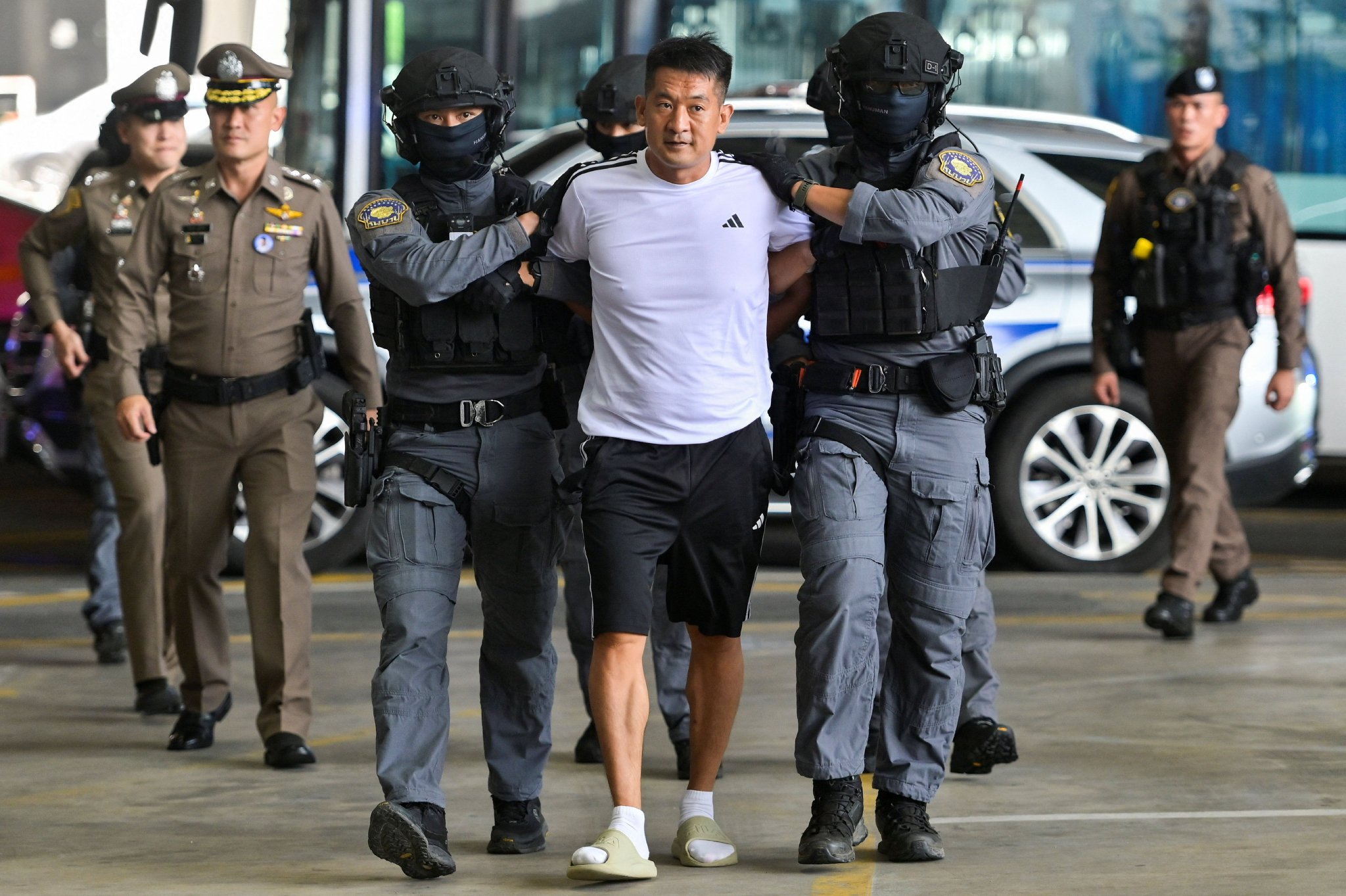 跨境赌诈头目佘智江：黑产“土皇帝”，化身“慈善侨商”