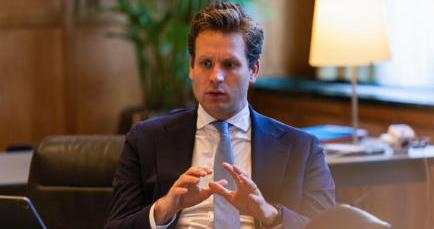 荷兰经济大臣：取消访华计划，若形势需要仍会前往中国