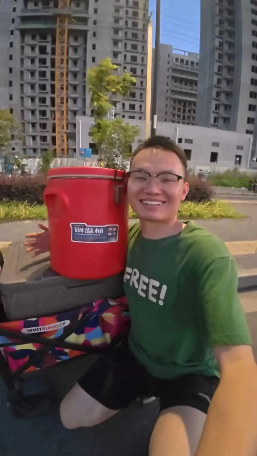 小兵和饭桶合照。（图/小兵）