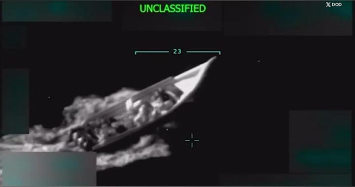 打脸特朗普，美军将领承认：被美军二次打击的贩毒船，并非驶向美国