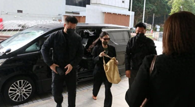 张柏芝遭前经纪人控告违约，索偿至少1276万元，本人今日出庭作证