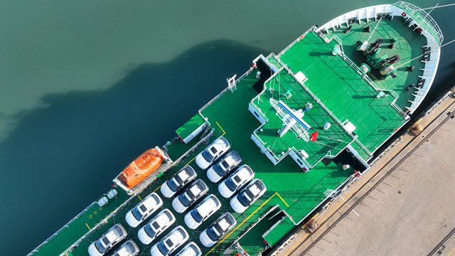 1386亿美元！特朗普关税下，越南对美出口额缘何越走越高？