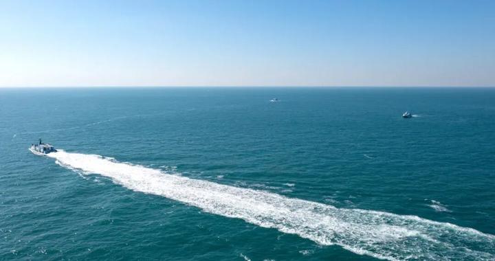 东海舰队发布高清组图，直击海上实战化训练