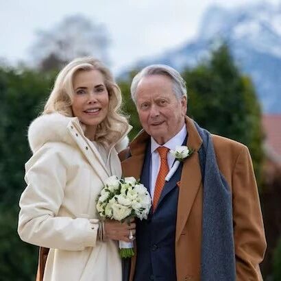 82岁保时捷掌门人第4次结婚，新任妻子比其小20岁，身世背景显赫，为德国钢铁家族后裔，曾嫁给一位侯爵