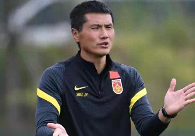 邵佳一将放弃绝大多数30岁以上老将：超10名国脚面临选择！