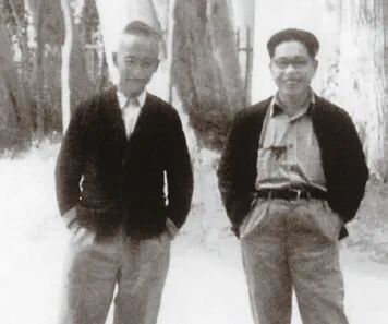 1959年，周立三（右）与竺可桢在南疆考察。图片来源：中国科学院院士文库