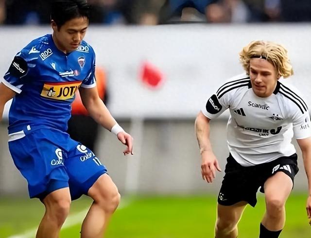 国足未来第一左后卫：华裔球星90万欧转会费登陆波兰联赛！