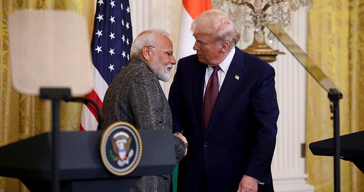 随着新版《国家安全战略》出台，美国决定先薅印度的“经济羊毛”