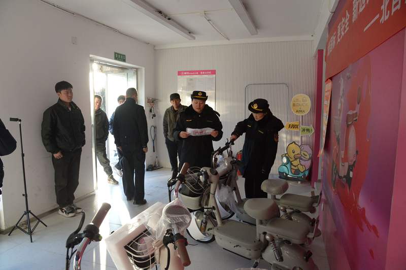 通州区市场监管局开展执法检查推动电动自行车新国标落地。通州区市场监管局