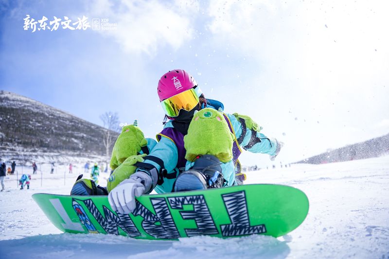 在太舞滑雪小镇上滑雪的年轻人。受访者供图