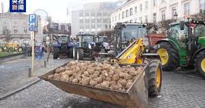 拖拉机围城记，欧盟27国农民“硬核逼宫”？