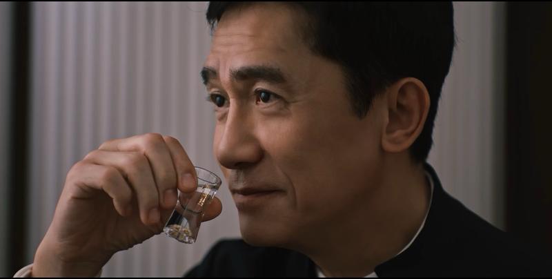 梁朝伟的标志性眼神。短片截图