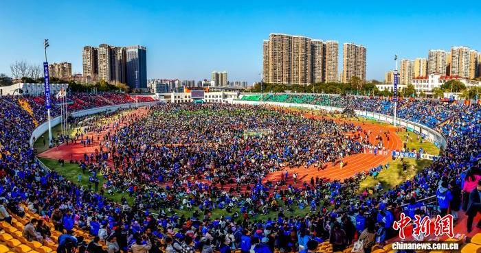 “湘超”展中国草根足球活力